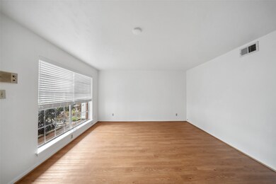 926 E 14th St, Houston, TX 77009 - photo 4