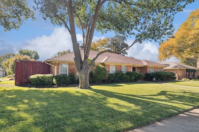 2704 Glenhaven Dr, Plano, TX 75023 - photo 2