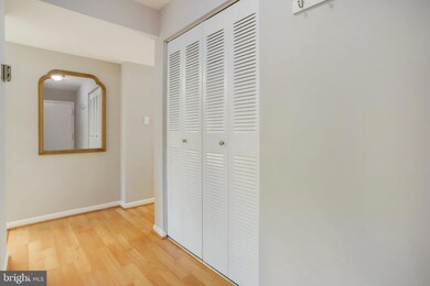 856 Quince Orchard Blvd unit T-2, Gaithersburg, MD 20878 - photo 5