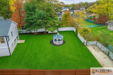 230 Oak Dr, Middlesex, NJ 08846 - photo 7