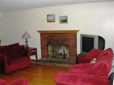 19 Hemlock Dr, Medway, MA 02053 - photo 5