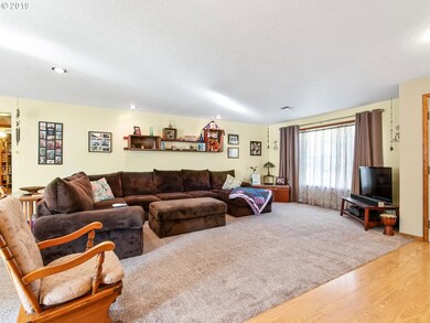 417 SW 9th Ave, Canby, OR 97013 - photo 7