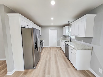 108 Demombreum Cir, Shelbyville, TN 37160 - photo 6