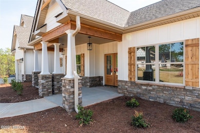 641 Whispering Pines Dr, Macon, GA 31211 - photo 4