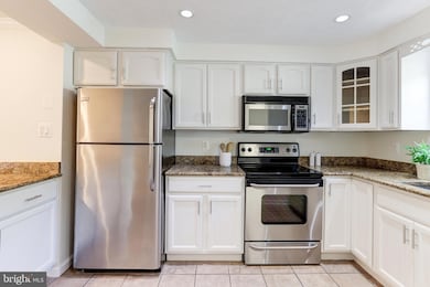 1616 Fieldthorn Dr, Reston, VA 20194 - photo 7