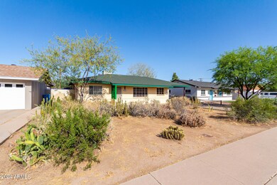 2213 N 28th Place, Phoenix, AZ 85008 - photo 3