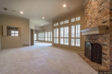 401 401 Greenway Cir, Tyler, TX 75701 - photo 5