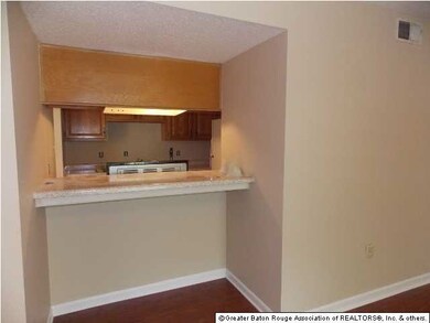 3 chair bar