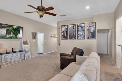 1609 Amanda Ln, Kilgore, TX 75662 - photo 5