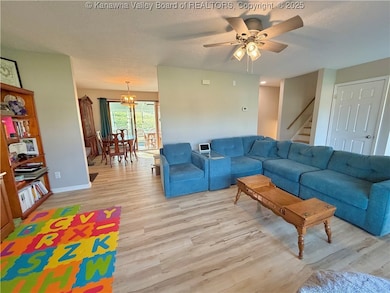 749 Grandview Ave, Point Pleasant, WV 25550 - photo 5