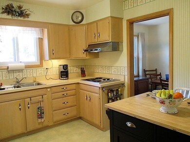Light & Bright Cheery Kitchen