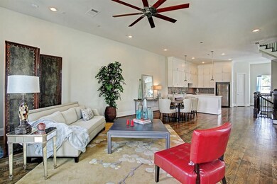 3802 Olde Bourbon Ln, Houston, TX 77018 - photo 2