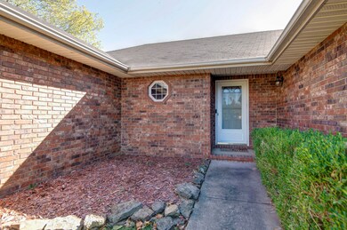 204 Gate Ln, Nixa, MO 65714 - photo 2