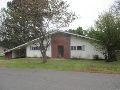 1803 Sylvia St, Arkadelphia, AR 71923 - photo 2