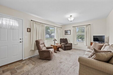 1000 I Ave NW, Cedar Rapids, IA 52405 - photo 4