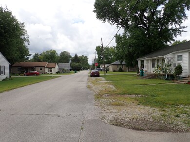 802 Tucker St, Plainfield, IN 46168 - photo 6