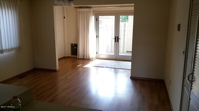 Dining/sitting area