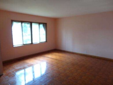 87 Sparrow Rd, Carpentersville, IL 60110 - photo 6