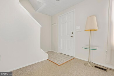 9213 Wilbur Ct, Columbia, MD 21046 - photo 4
