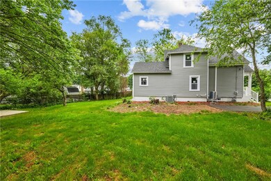 66 Arnold St, Riverside, RI 02915 - photo 4