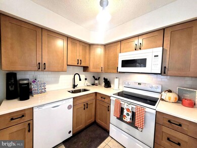 715 Winding Way unit G15, Westville, NJ 08093 - photo 7