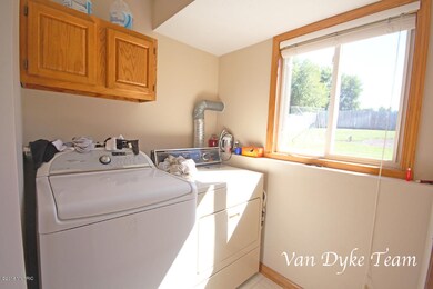 1494 Meadowview St SW, Wyoming, MI 49509 - photo 4