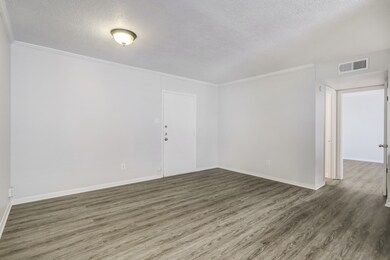 1645 W Main St unit 20, Houston, TX 77006 - photo 3