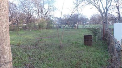 212 W 4th St, Weatherford, TX 76086 - photo 3