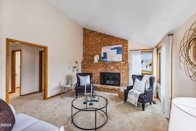 6-web-or-mls-1945 Banyan Ct NW 6