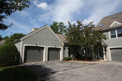 35 Hawthorne Village Rd unit U360, Nashua, NH 03062 - photo 3