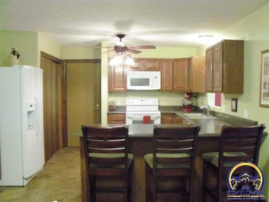 9935 SW 53rd St, Topeka, KS 66610 - photo 4