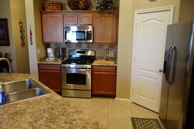 KITCHEN OVERALL