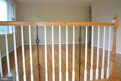 8816 Sylvania St, Lorton, VA 22079 - photo 6