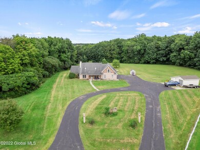 5 Skipperhill Ln, Ballston Spa, NY 12020 - photo 4