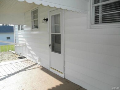 931 Tolstoy St, Freemansburg, PA 18017 - photo 5