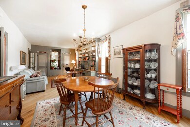 910 Maple St, Honey Brook, PA 19344 - photo 6