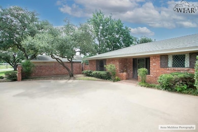 1641 Brenda Hursh Dr, Wichita Falls, TX 76302 - photo 3