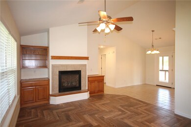 29 Lyndhurst Dr, Bella Vista, AR 72714 - photo 2