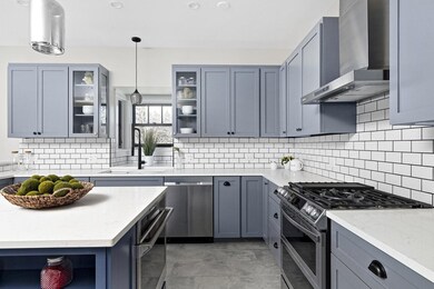 461 N Emery Ln, Elmhurst, IL 60126 - photo 7