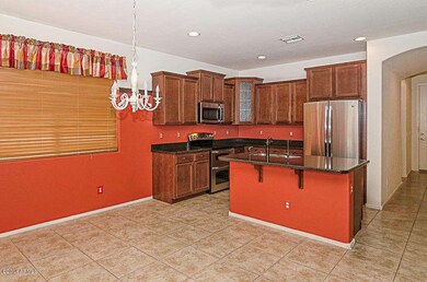 Kitchen & Dining Area