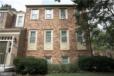 11310 Empire Ln, Rockville, MD 20852 - photo 2