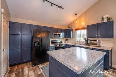 3685 Calkins Ct, Wayland, MI 49348 - photo 6