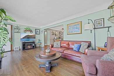 36116 Skytop Ln, Willoughby, OH 44094 - photo 6