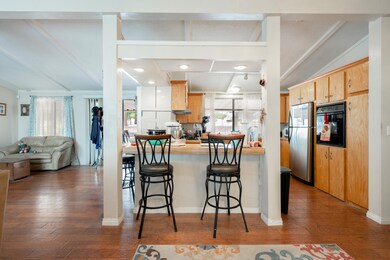 390 E Parkview Drive (5)