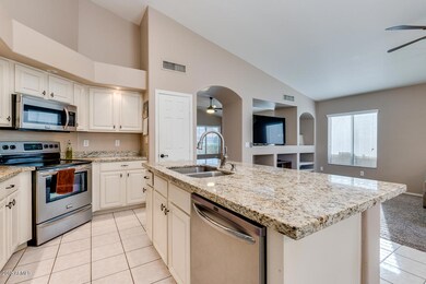 Kitchen (2)