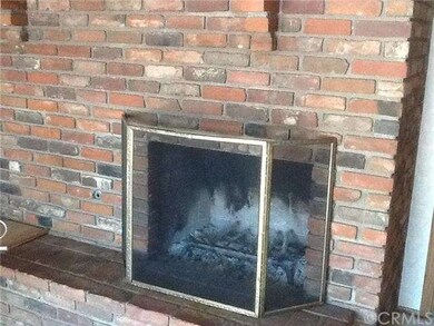 16556 Warwick St, Victorville, CA 92395 - photo 6