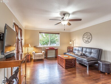 8105 N Fenwick Ave, Portland, OR 97217 - photo 7