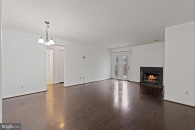 4209 Stockbridge Dr, Dumfries, VA 22025 - photo 5