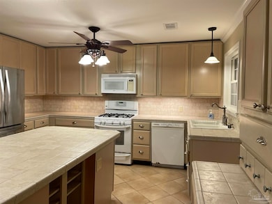 3036 Laurel Dr, Gulf Breeze, FL 32563 - photo 7