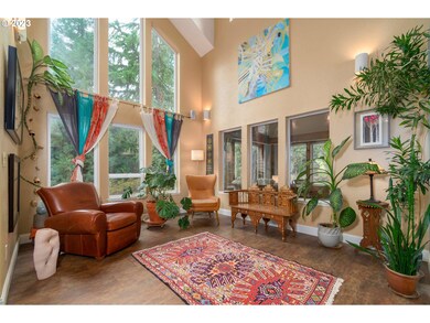 Living Room-Vaulted Ceilings